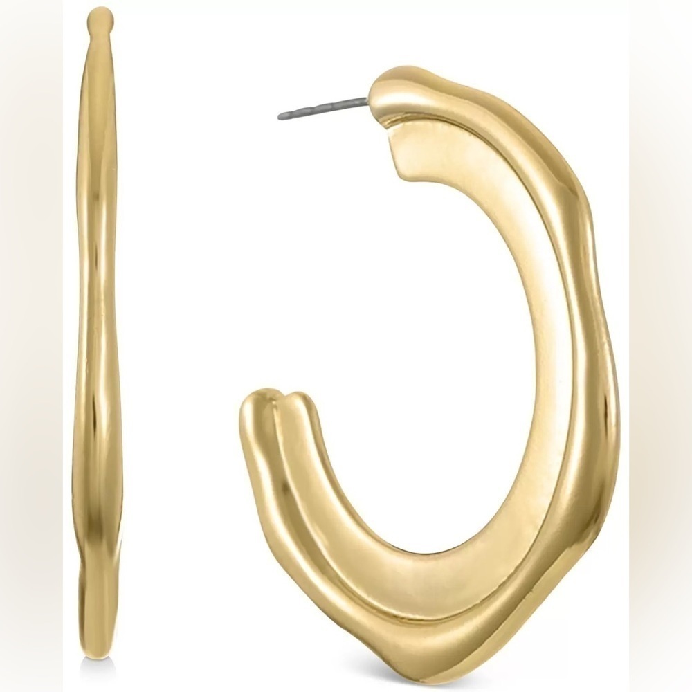 Gold tone sculptural C-hoop earrings NWT